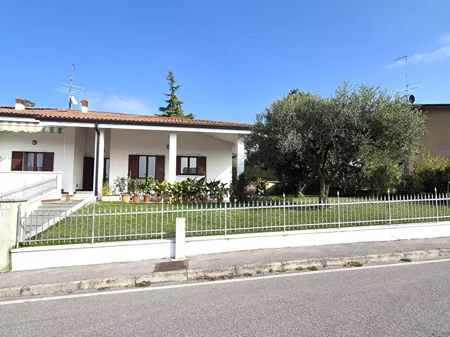 Immagine 40 di Casa semindipendente in vendita  in via Pietro Mascagni 6 a Buttapietra