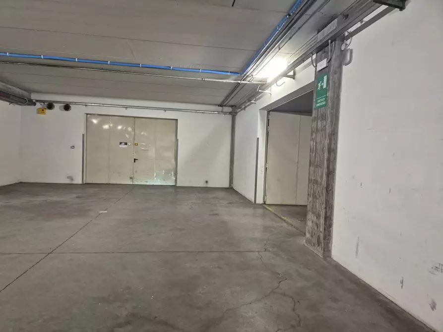 Immagine 7 di Magazzino in vendita  in Pascoli a Affi