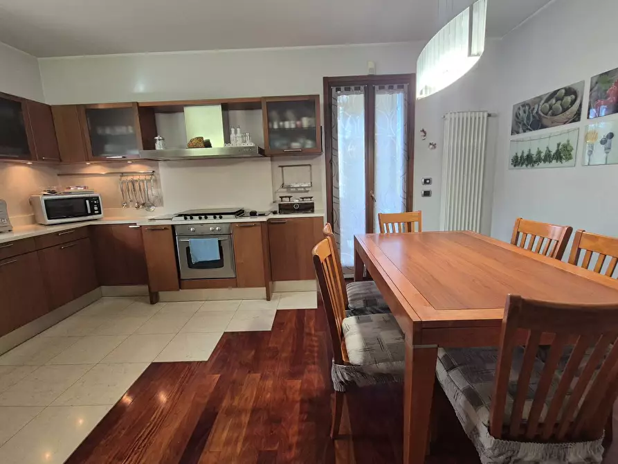 Immagine 2 di Appartamento in vendita  in VIA DOMENICO TURAZZA 8B a Verona