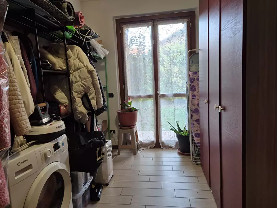 Immagine 10 di Appartamento in vendita  in via Raimondo Vianello 2 a Peschiera Del Garda