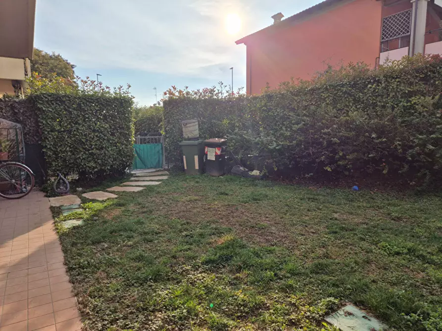 Immagine 19 di Appartamento in vendita  in via Raimondo Vianello 2 a Peschiera Del Garda