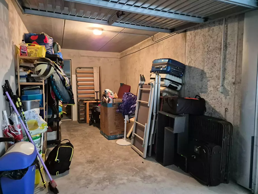 Immagine 22 di Appartamento in vendita  in via Raimondo Vianello 2 a Peschiera Del Garda