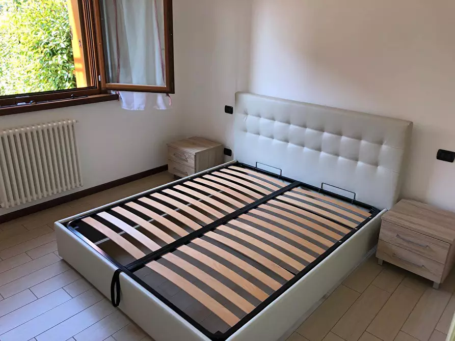 Immagine 27 di Appartamento in vendita  in via Raimondo Vianello 2 a Peschiera Del Garda