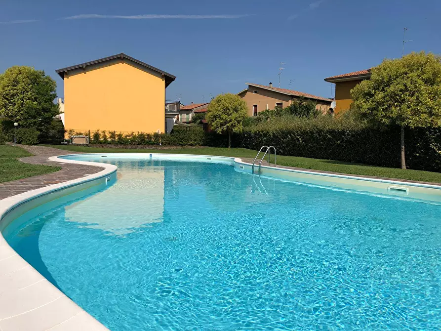 Immagine 33 di Appartamento in vendita  in via Raimondo Vianello 2 a Peschiera Del Garda
