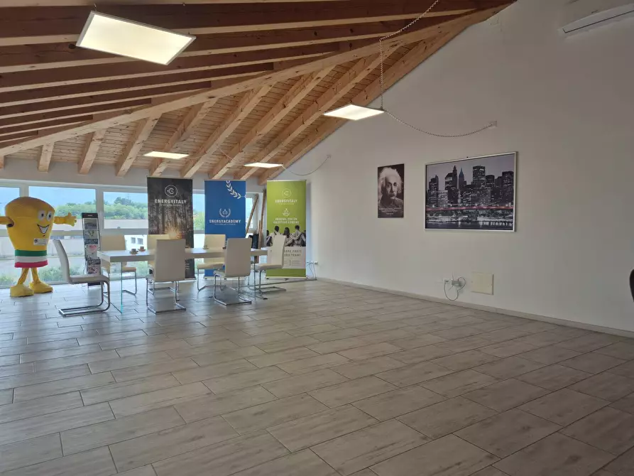 Immagine 1 di Ufficio in vendita  in LOCALITA' VARESCHE 36 a Affi