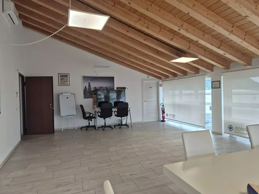 Immagine 4 di Ufficio in vendita  in LOCALITA' VARESCHE 36 a Affi