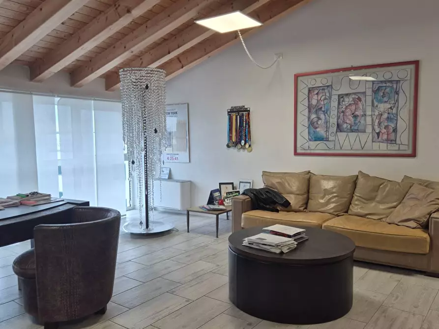 Immagine 3 di Ufficio in vendita  in via varesche 36 a Affi