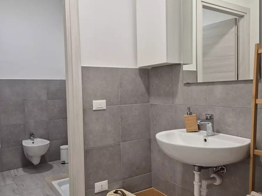 Immagine 9 di Ufficio in vendita  in via varesche 36 a Affi
