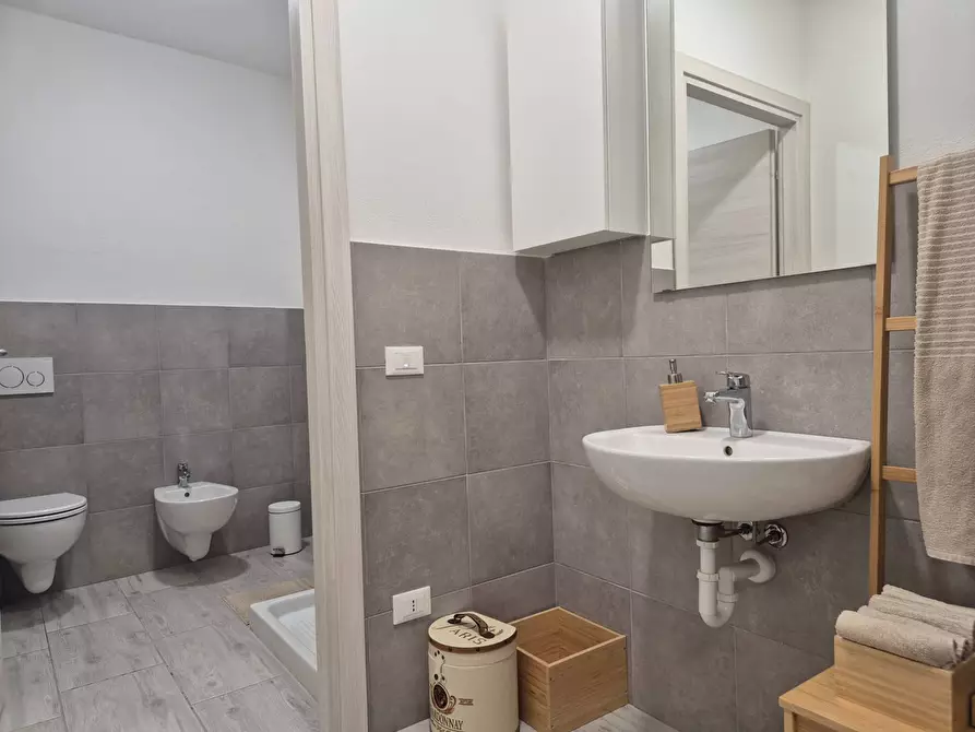 Immagine 11 di Ufficio in vendita  in via varesche 36 a Affi