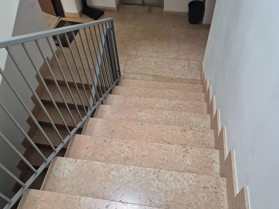 Immagine 12 di Ufficio in vendita  in via varesche 36 a Affi
