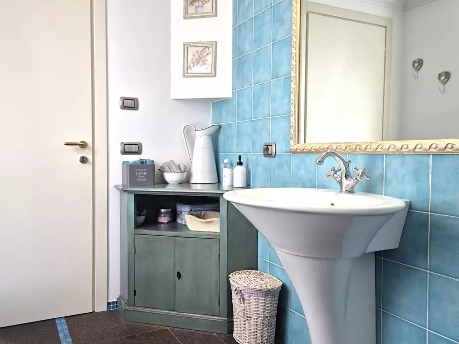 Immagine 7 di Villa in vendita  in via roma 83 a Bussolengo