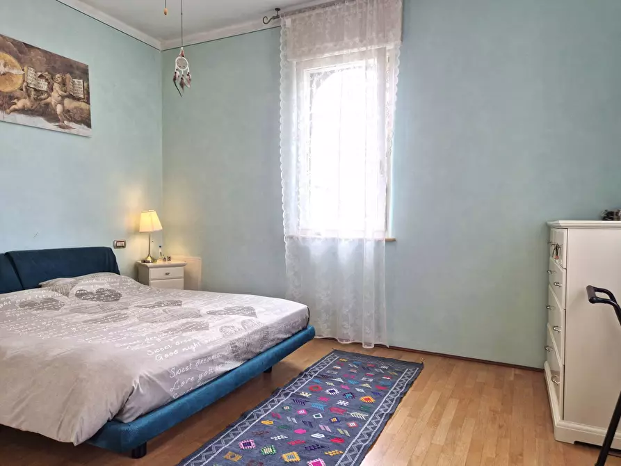 Immagine 10 di Villa in vendita  in via roma 83 a Bussolengo