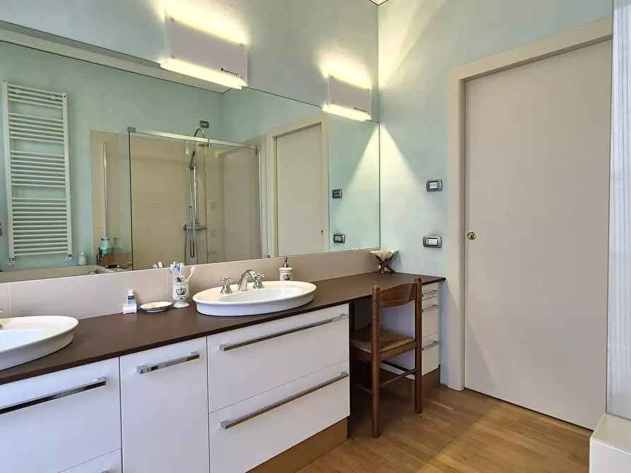 Immagine 14 di Villa in vendita  in via roma 83 a Bussolengo