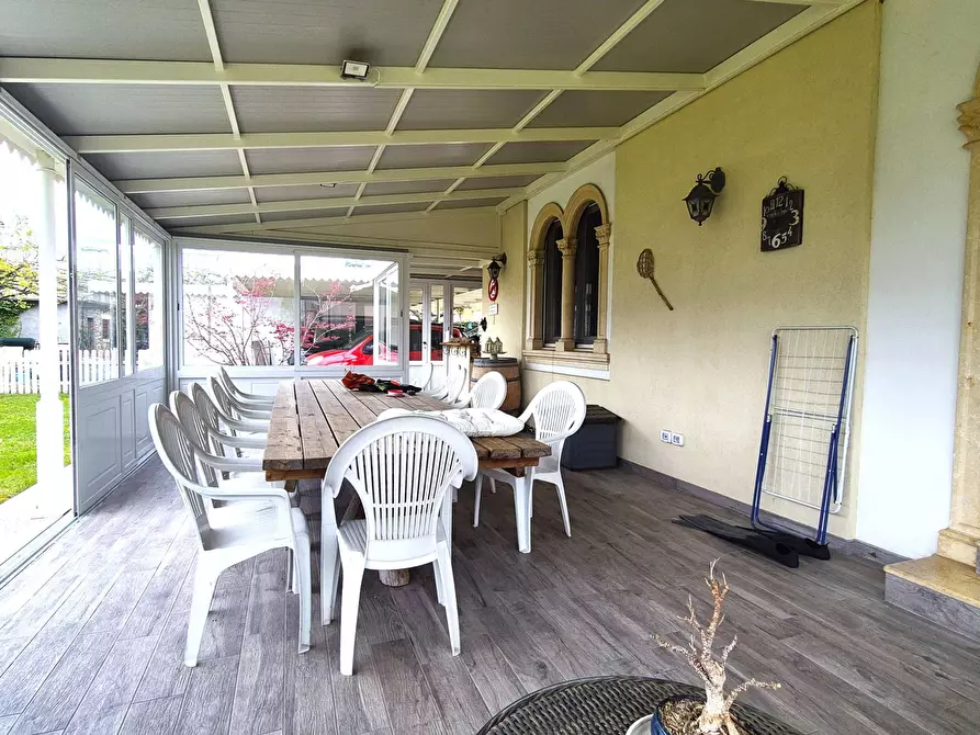 Immagine 22 di Villa in vendita  in via roma 83 a Bussolengo