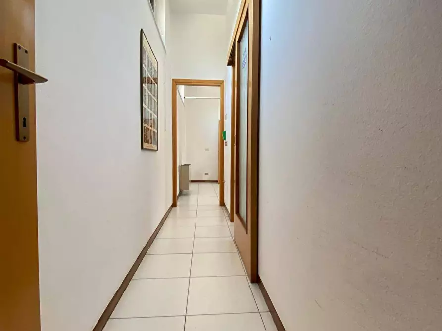 Immagine 8 di Ufficio in vendita  in Vicolo Brennero 2 a Sant'ambrogio Di Valpolicella