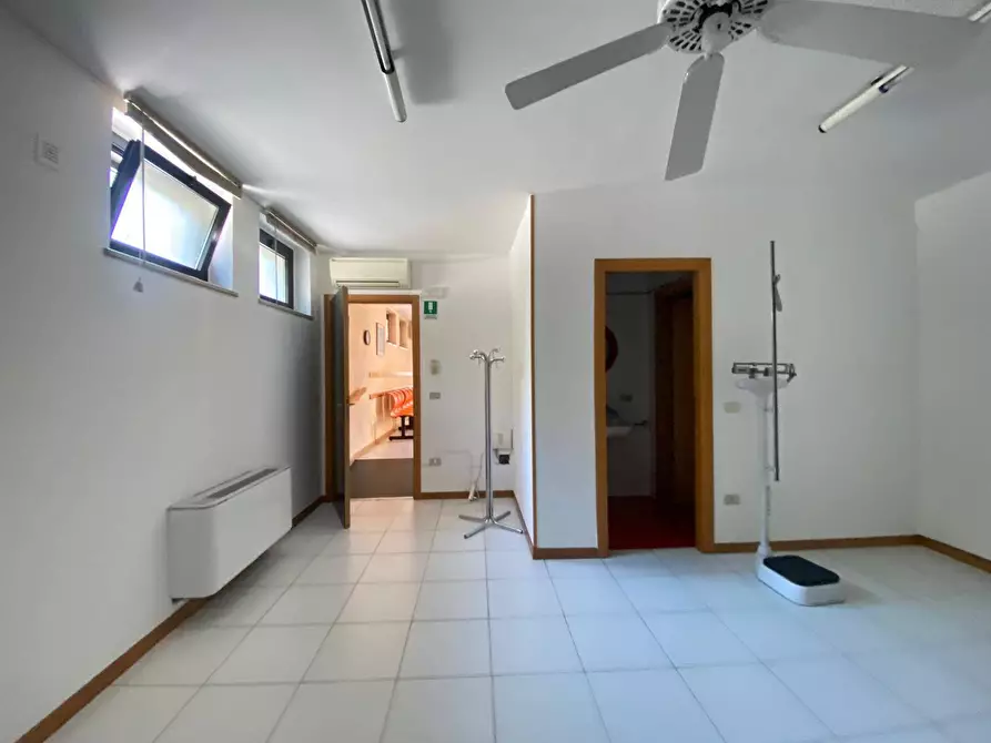 Immagine 16 di Ufficio in vendita  in Vicolo Brennero 2 a Sant'ambrogio Di Valpolicella