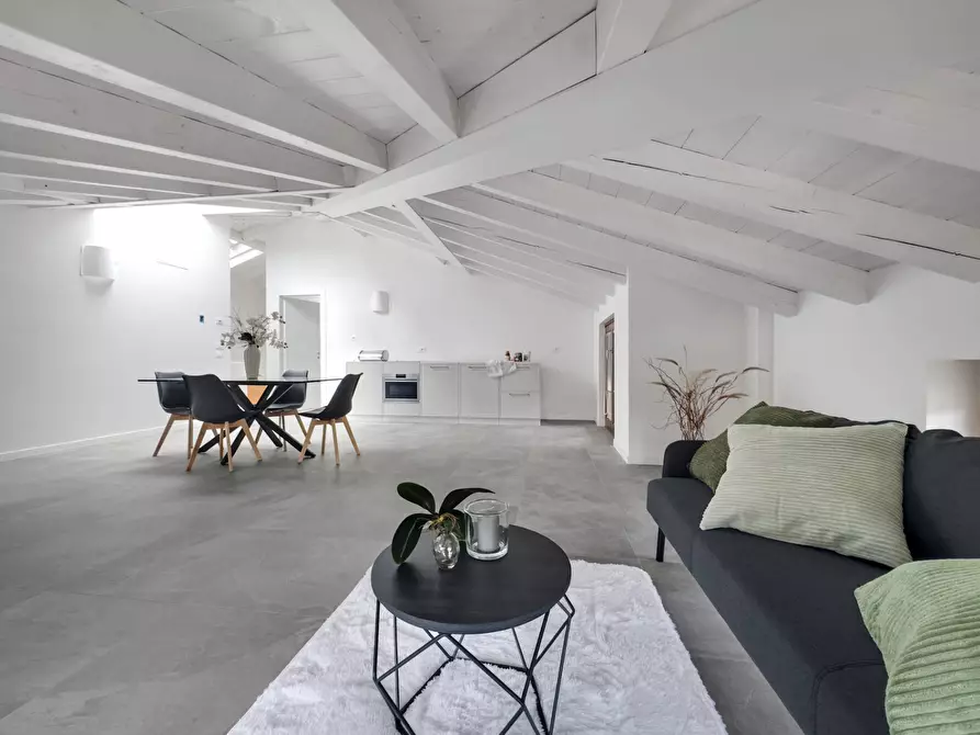 Immagine 4 di Appartamento in vendita  in via matteotti a Sant'ambrogio Di Valpolicella