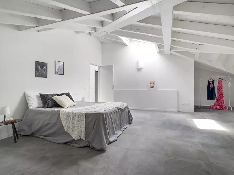 Immagine 14 di Appartamento in vendita  in via matteotti a Sant'ambrogio Di Valpolicella