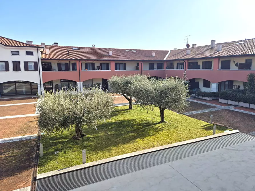 Immagine 26 di Appartamento in vendita  in via matteotti a Sant'ambrogio Di Valpolicella
