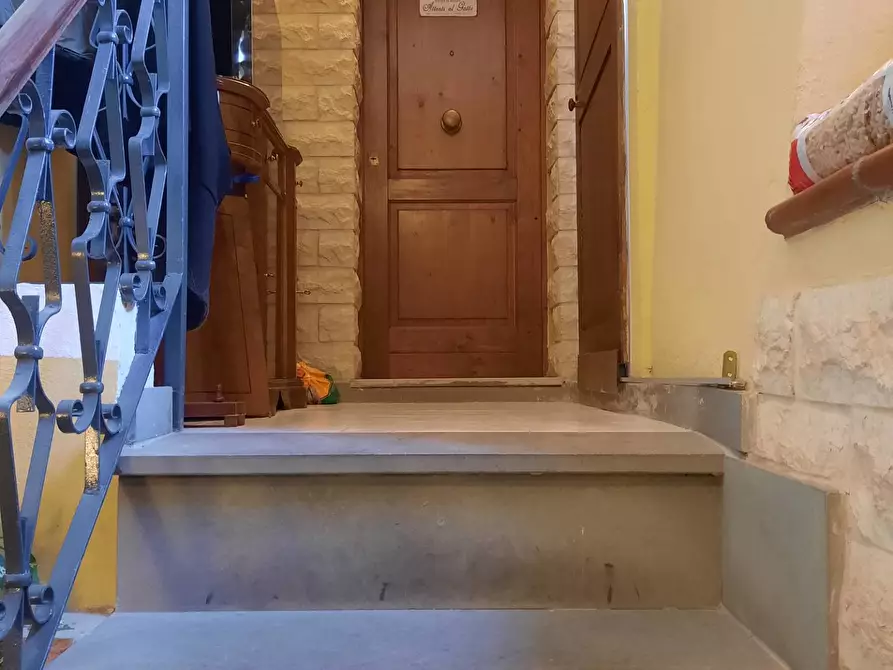 Immagine 2 di Appartamento in vendita  in via ripe a Lajatico