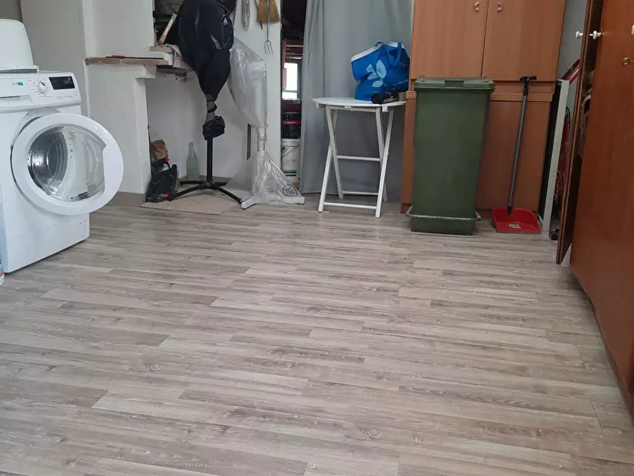 Immagine 5 di Appartamento in vendita  in via ripe a Lajatico