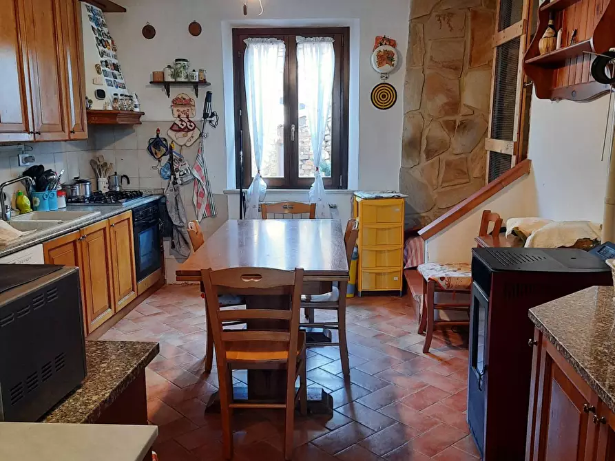 Immagine 7 di Appartamento in vendita  in via ripe a Lajatico