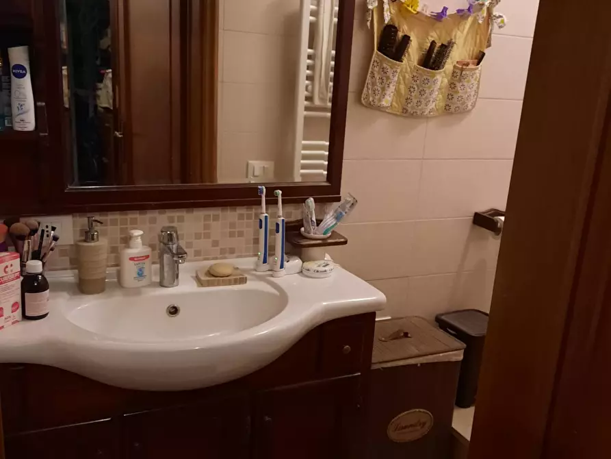 Immagine 17 di Appartamento in vendita  in via ripe a Lajatico