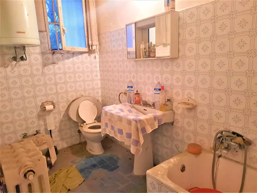 Immagine 16 di Villa in vendita  in via rotinella a Cascina