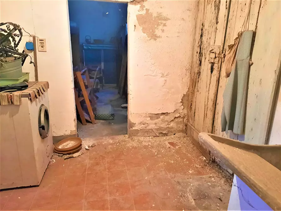 Immagine 17 di Villa in vendita  in via rotinella a Cascina