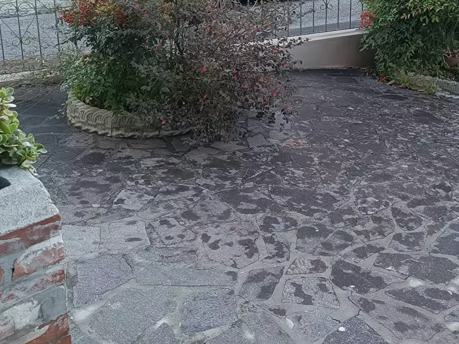 Immagine 33 di Casa indipendente in vendita  in piazza sandro pertini a Lajatico