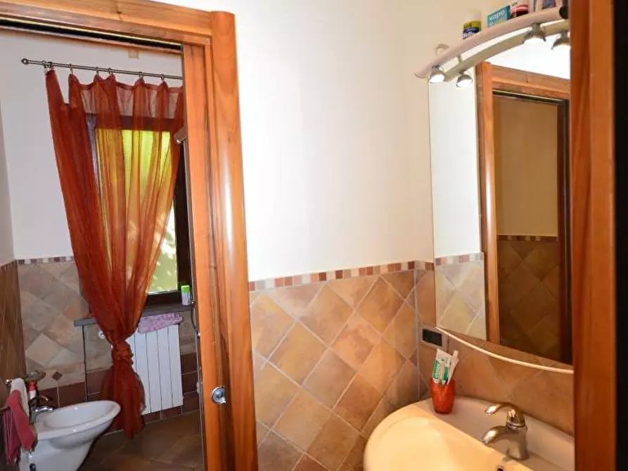 Immagine 11 di Villa in vendita  in via pontesantoro a Collesalvetti