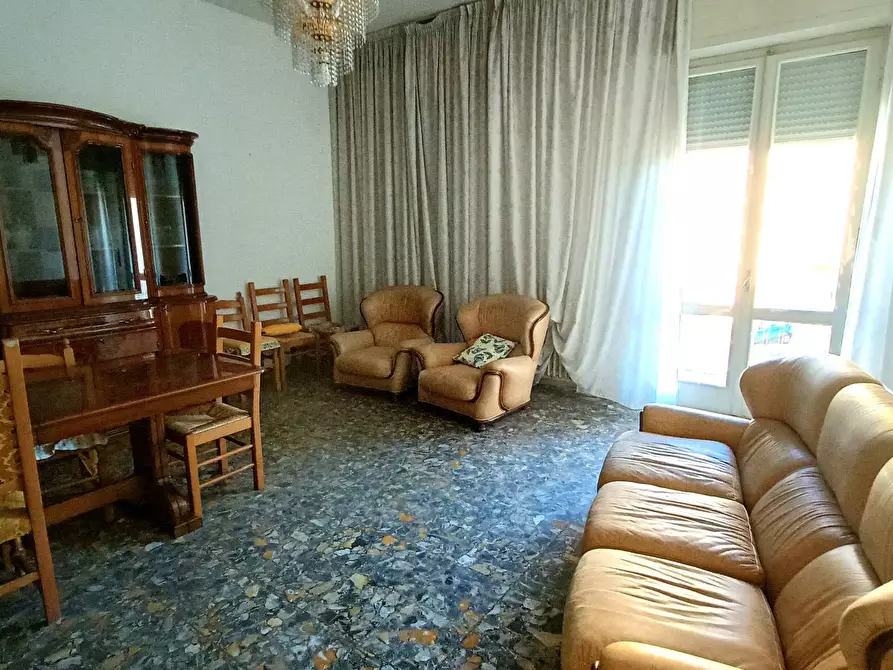 Immagine 7 di Appartamento in vendita  in viale 1  maggio a Ponsacco