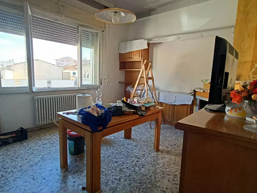 Immagine 14 di Appartamento in vendita  in viale 1  maggio a Ponsacco