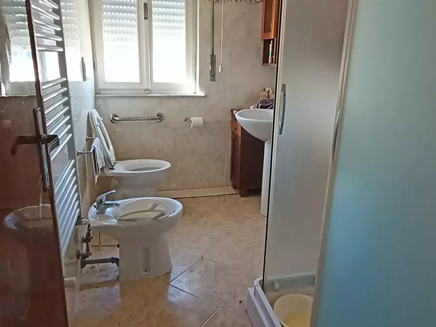 Immagine 15 di Appartamento in vendita  in viale 1  maggio a Ponsacco