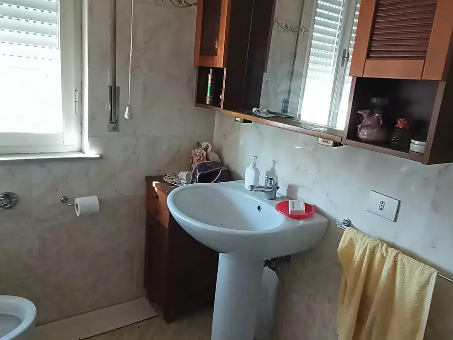 Immagine 17 di Appartamento in vendita  in viale 1  maggio a Ponsacco