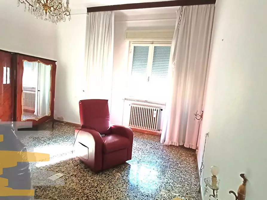 Immagine 19 di Appartamento in vendita  in viale 1  maggio a Ponsacco