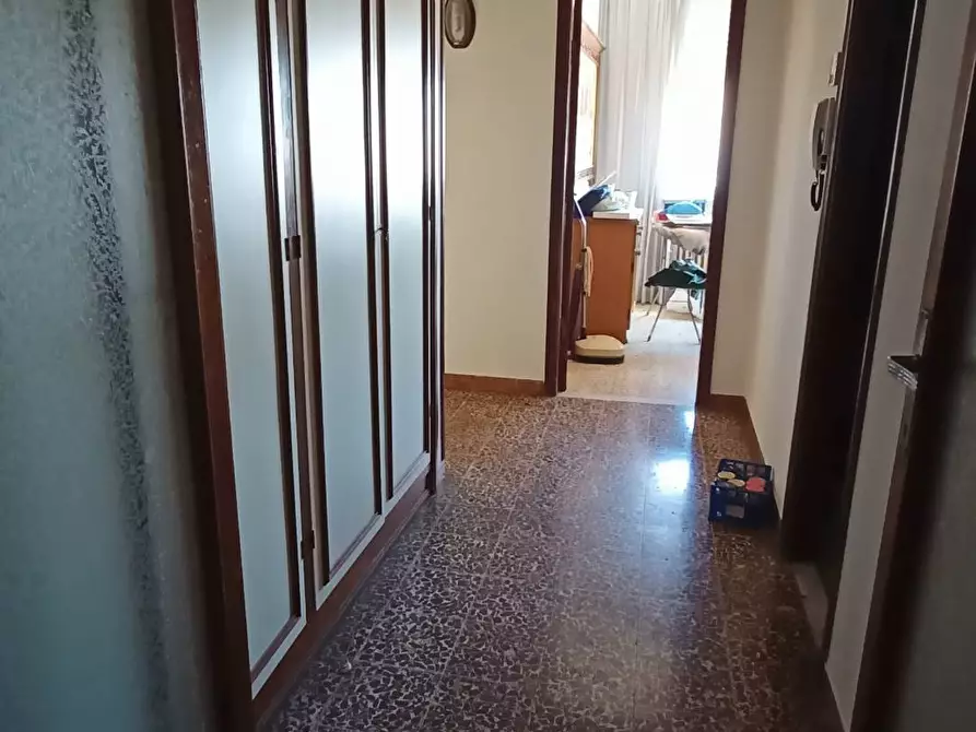 Immagine 21 di Appartamento in vendita  in viale 1  maggio a Ponsacco