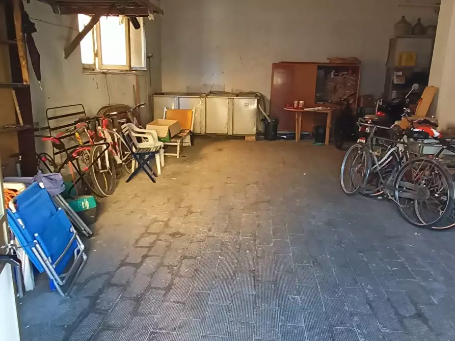 Immagine 22 di Appartamento in vendita  in viale 1  maggio a Ponsacco