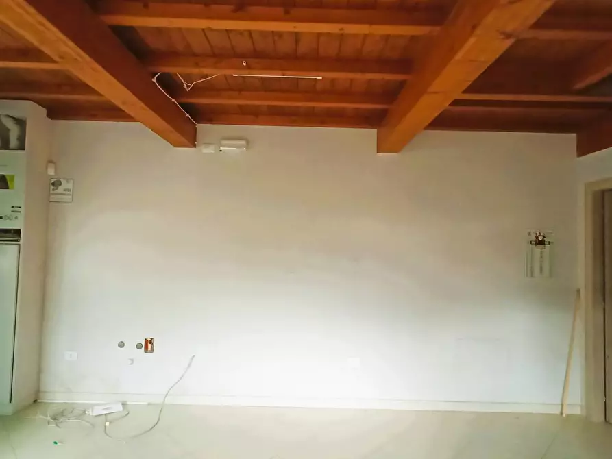 Immagine 13 di Ufficio in affitto  in via fermi 2 a Ponsacco