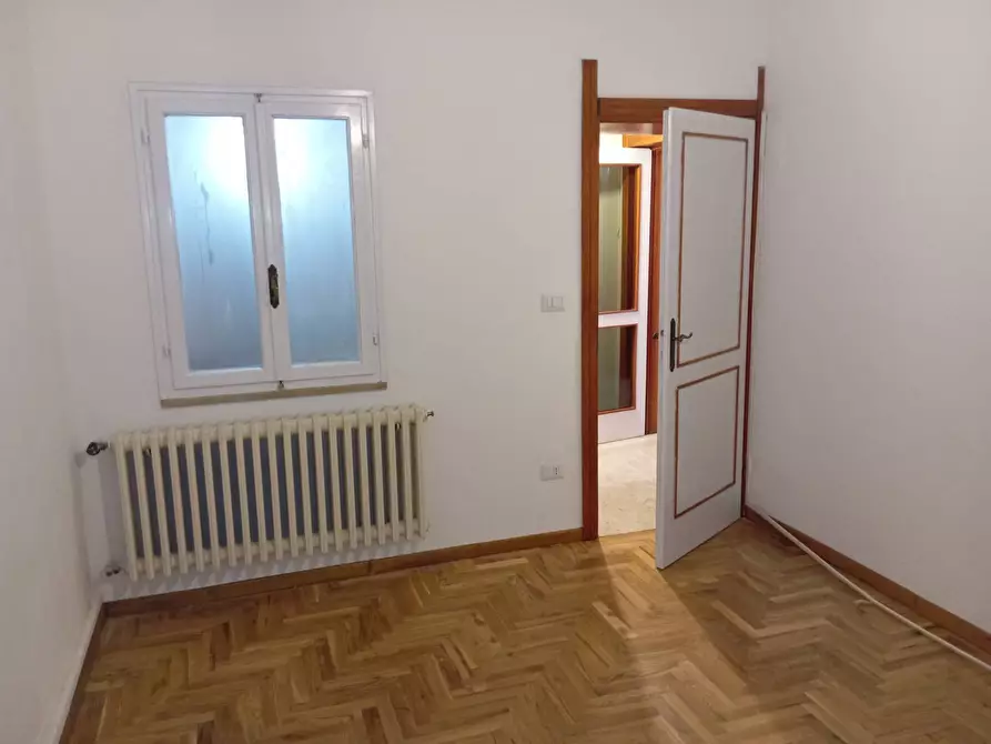 Immagine 9 di Appartamento in vendita  in corso matteotti a Ponsacco