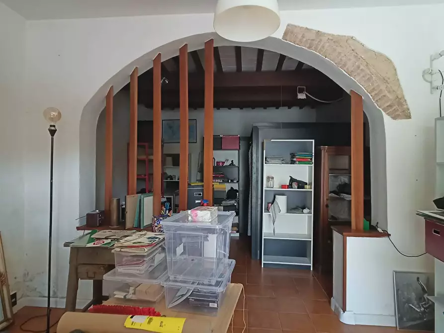 Immagine 3 di Locale commerciale in vendita  in via pian di laura a Crespina Lorenzana