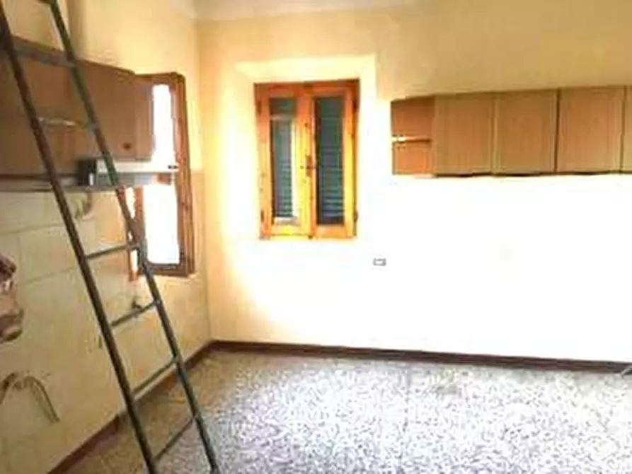 Immagine 3 di Appartamento in vendita  in piazza xx settembre a San Miniato