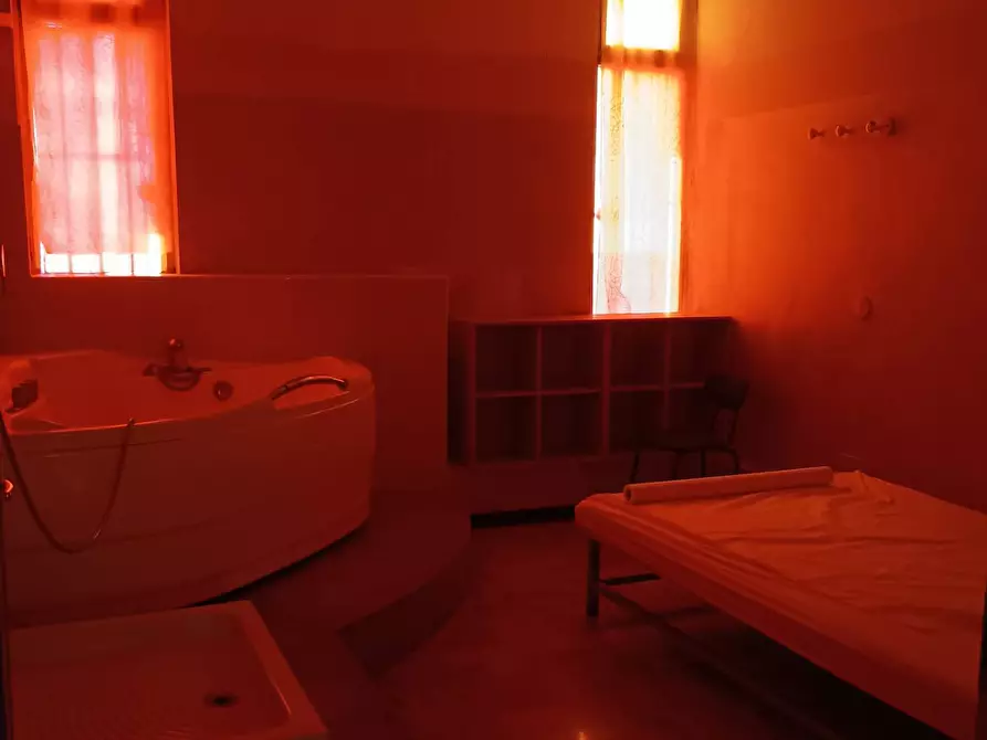 Immagine 10 di Locale commerciale in vendita  in VIA BRIGATE PARTIGIANE a Pontedera