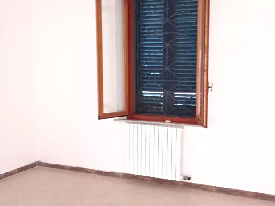 Immagine 12 di Appartamento in vendita  in via Solferino a Pontedera