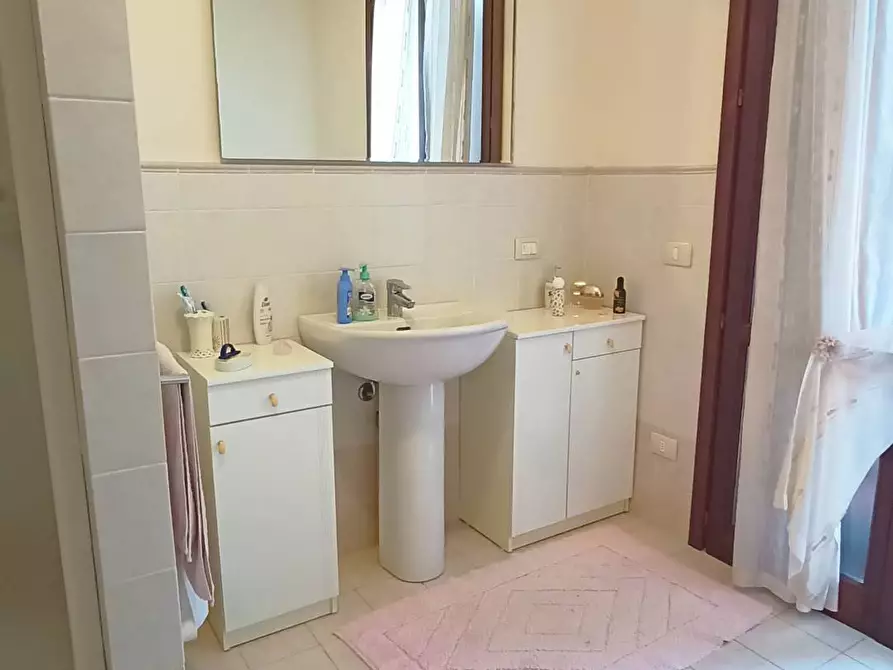 Immagine 10 di Appartamento in vendita  in via aldo moro a Crespina Lorenzana