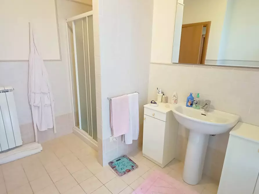 Immagine 11 di Appartamento in vendita  in via aldo moro a Crespina Lorenzana