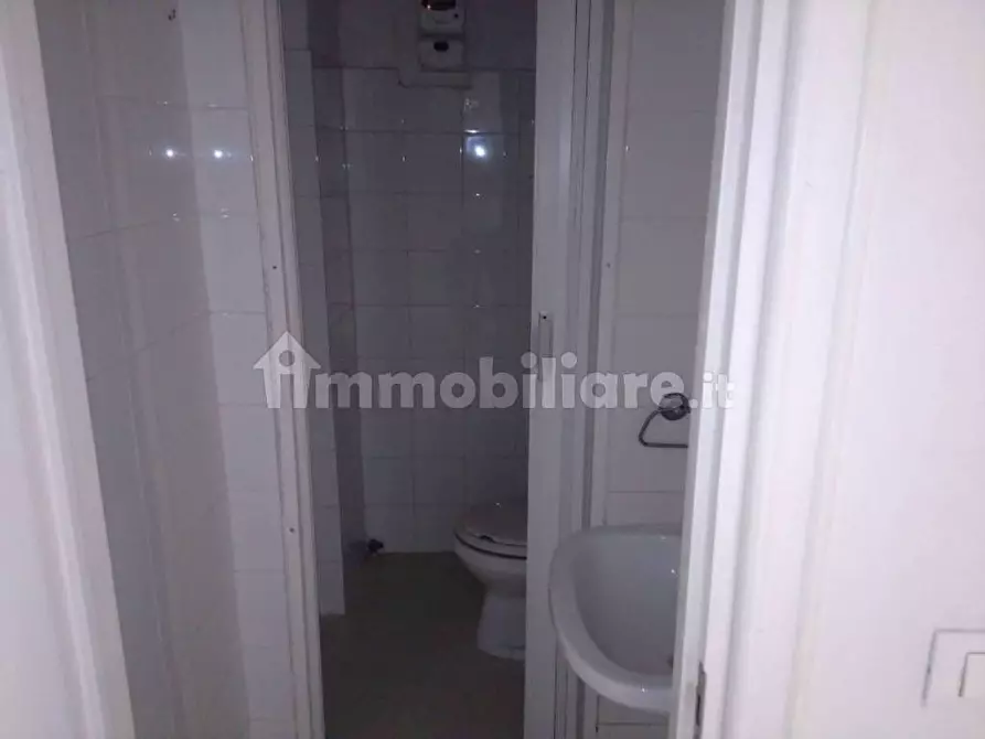 Immagine 3 di Locale commerciale in vendita  in via gramsci 100 a Casciana Terme Lari