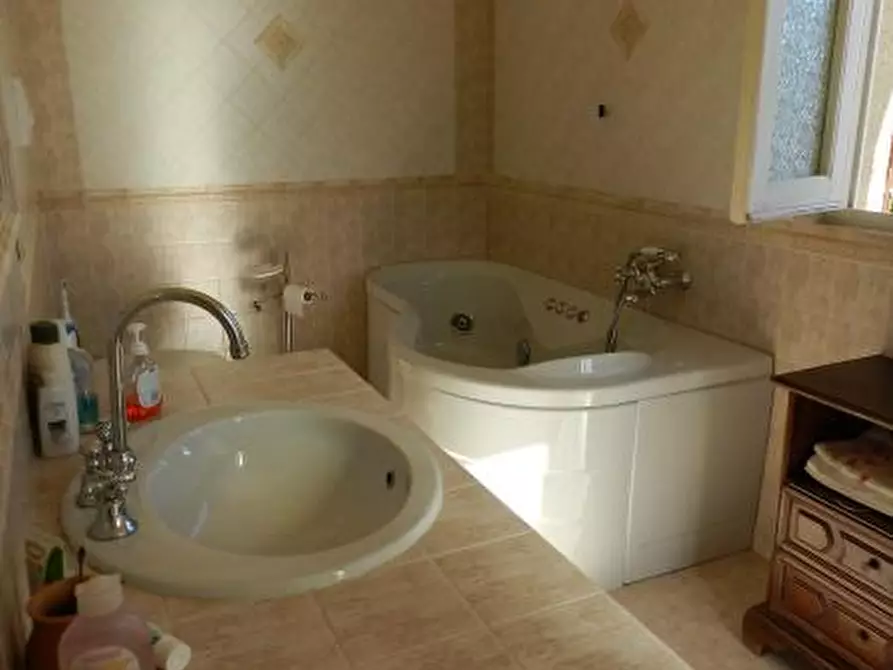 Immagine 16 di Rustico / casale in vendita  a Pietrasanta