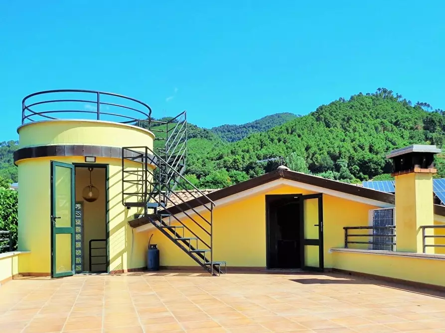 Immagine 42 di Villa in vendita  a Montignoso