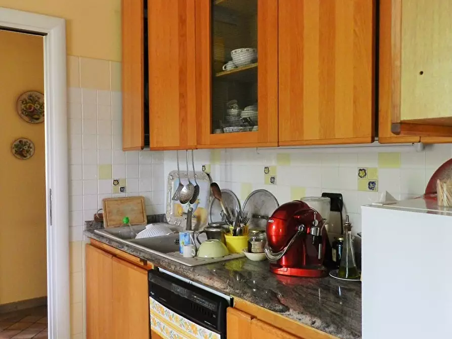 Immagine 67 di Villa in vendita  a Montignoso